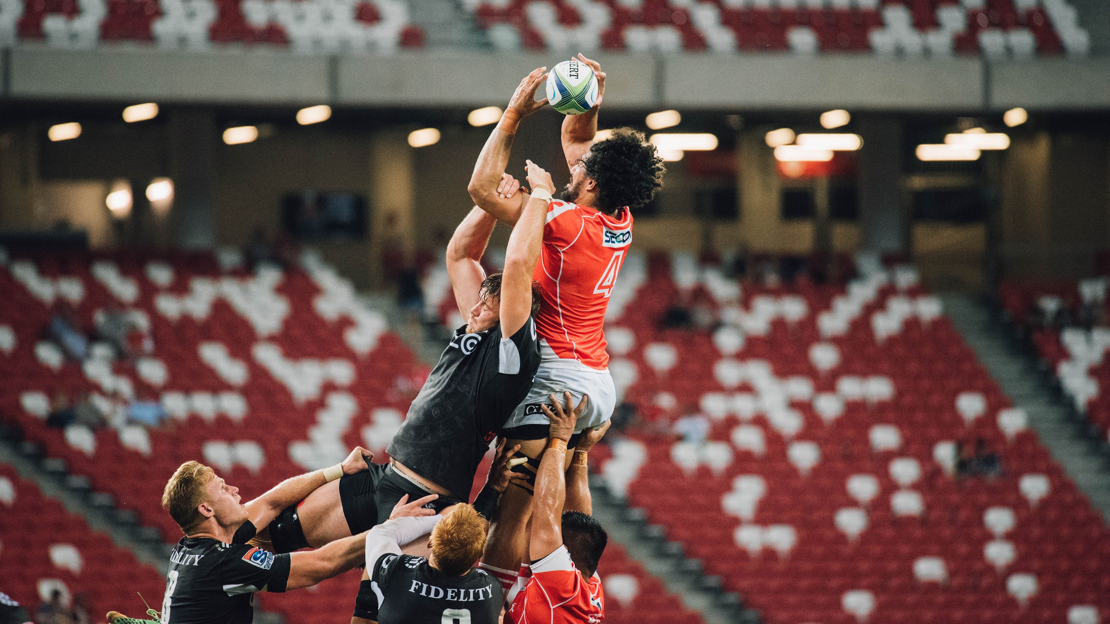 史上最“神奇”的比赛：库里在快船对决中首节投中五个远三，创造赛季纪录！