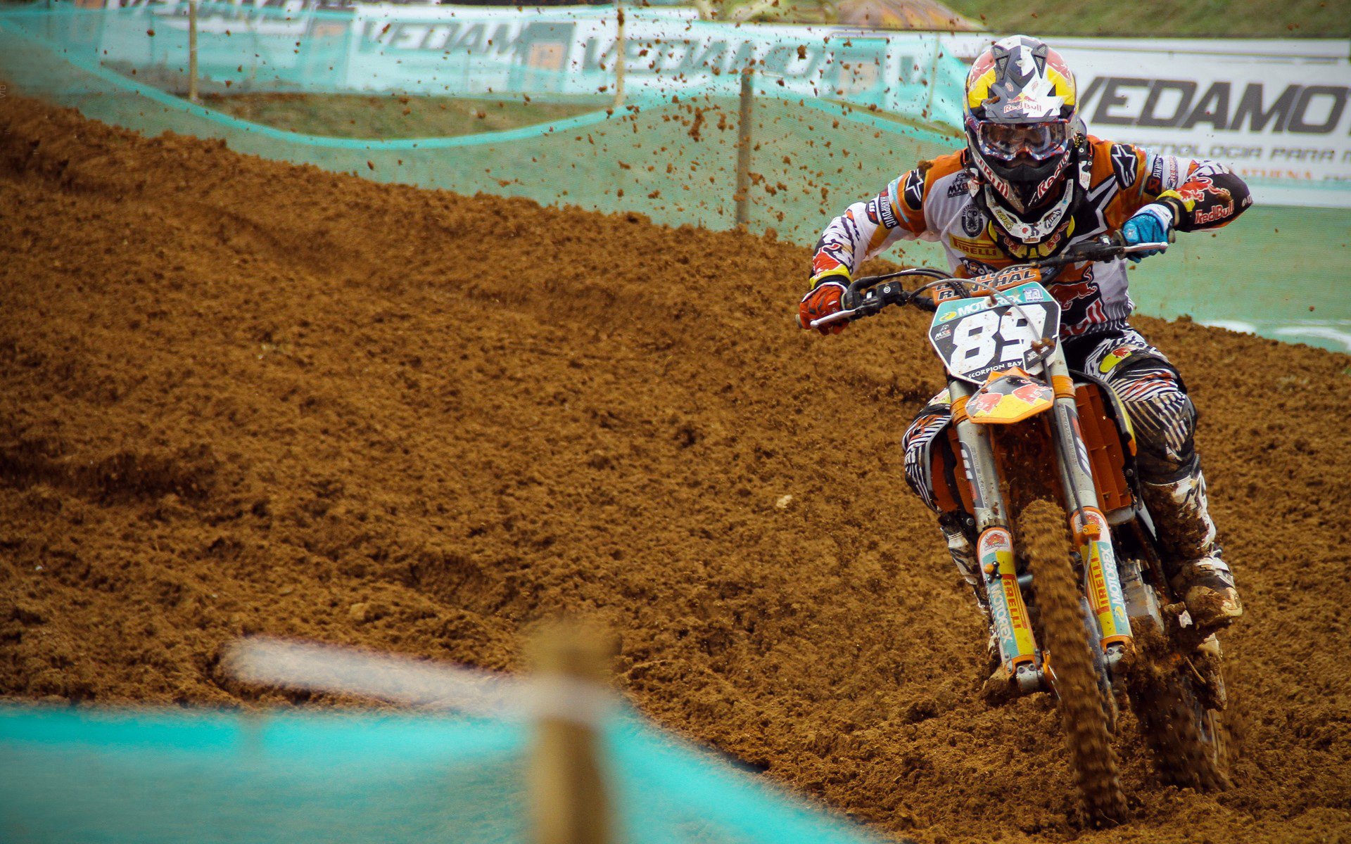 是否应鼓励球员创办地区公益学校